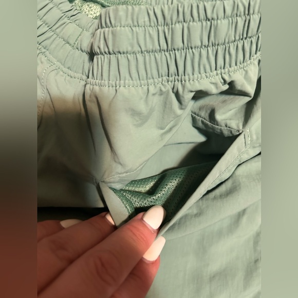 Free Assembly kids light green w/ floral pattern Swim shorts- size 14/16 - Picture 7 of 8